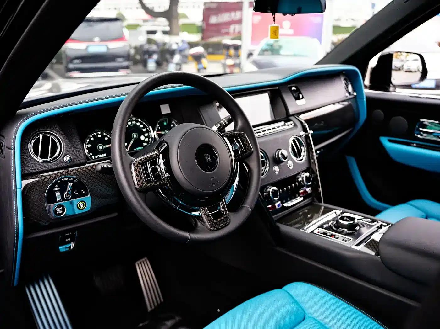 2020 Cullinan Black Badge — миниатюра 4