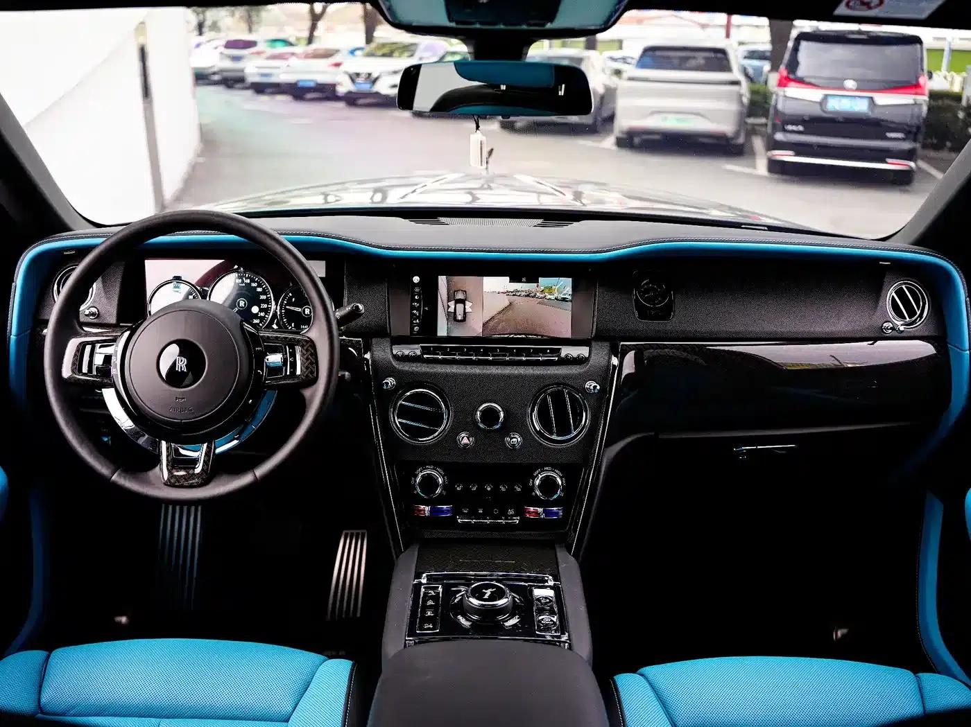 2020 Cullinan Black Badge — миниатюра 8