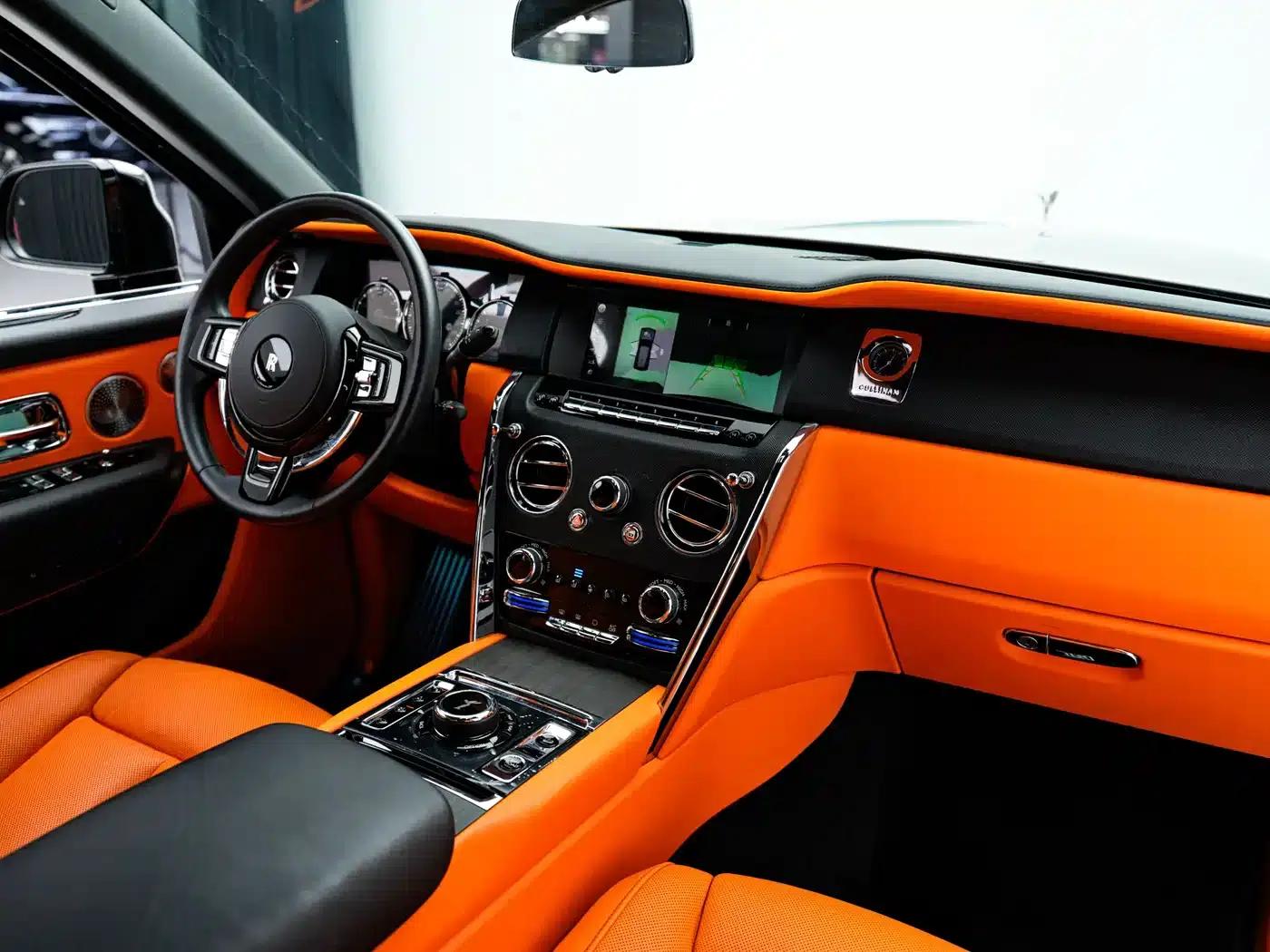 2018 Cullinan 5-seater — миниатюра 5