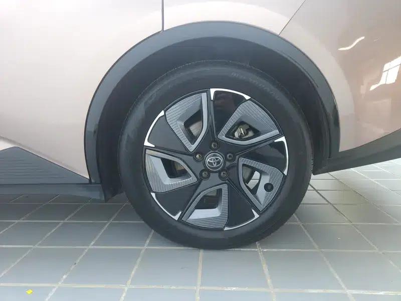 Toyota bZ3 2023 Long Range Premium — миниатюра 9