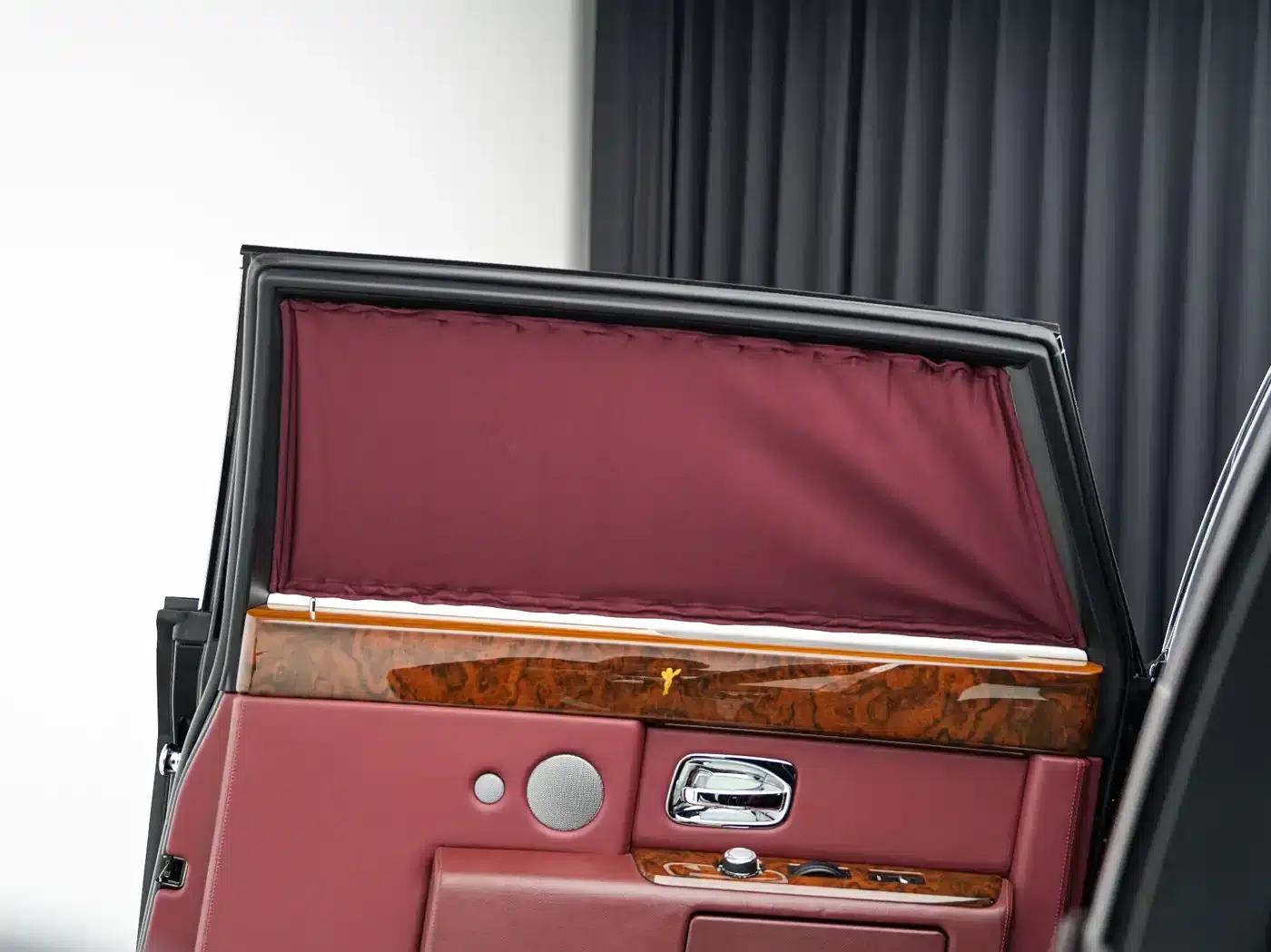 2011 Phantom 6.7L Extended Wheelbase — миниатюра 11
