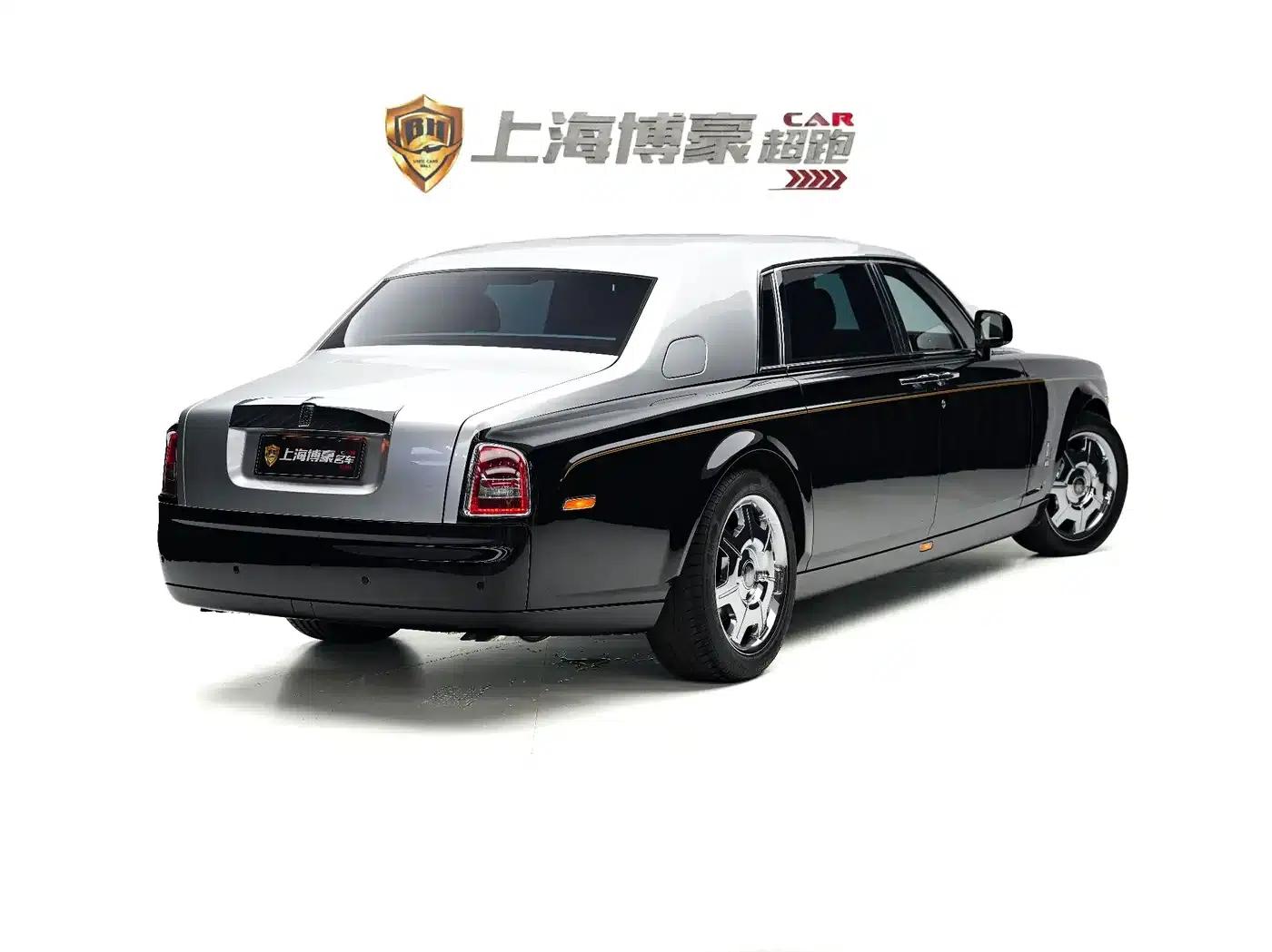 2011 Phantom 6.7L Extended Wheelbase — миниатюра 3