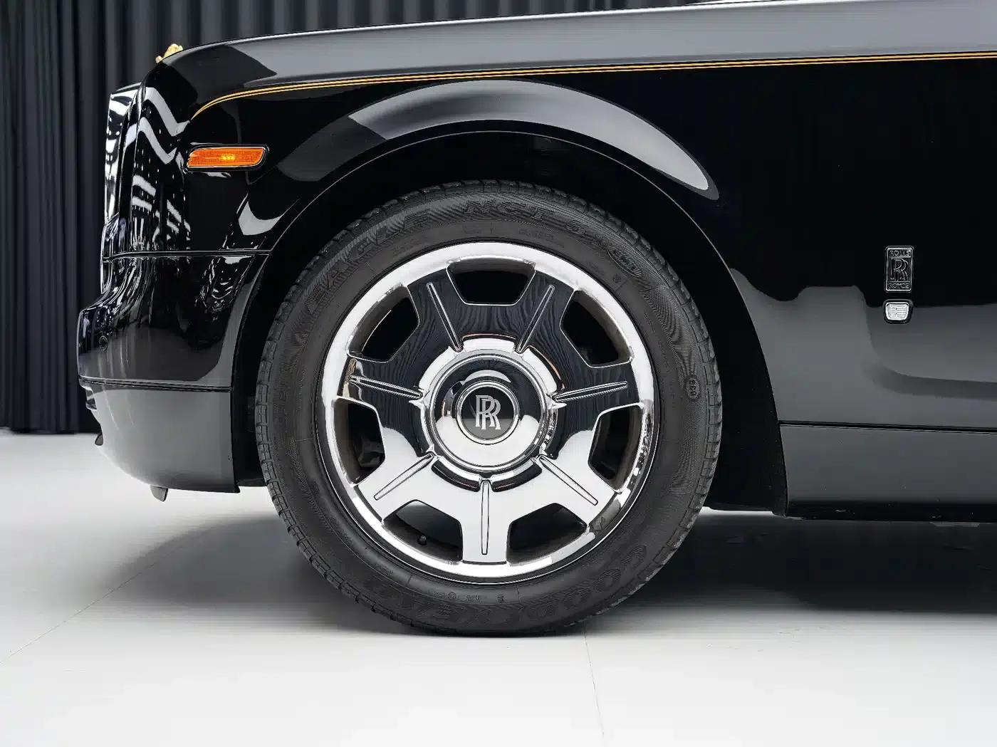 2011 Phantom 6.7L Extended Wheelbase — миниатюра 7