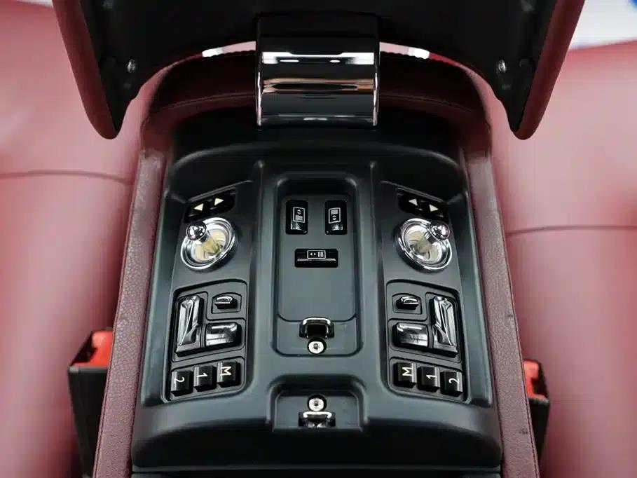 2013 Phantom 6.7L Extended Wheelbase (EWB) — миниатюра 19