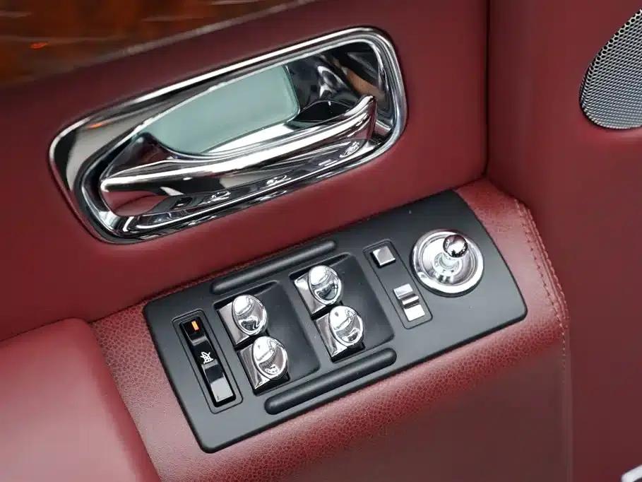 2013 Phantom 6.7L Extended Wheelbase (EWB) — миниатюра 26