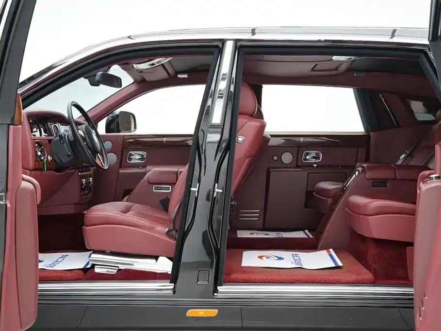 2013 Phantom 6.7L Extended Wheelbase (EWB) — миниатюра 10