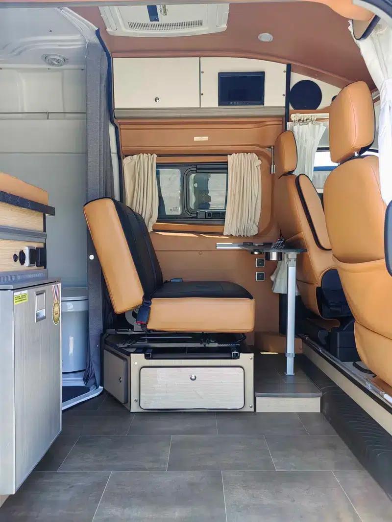 Ford Transit 2021 2.0T Automatic Front-Wheel Drive 4-Seater Factory Custom Edition — миниатюра 16