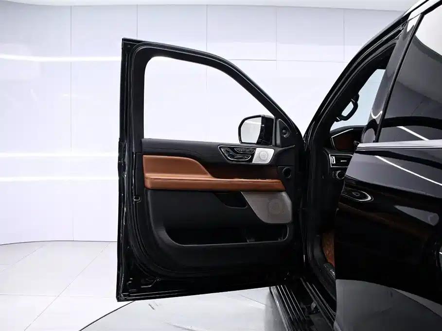 Navigator 2020 3.5T Premium Edition — миниатюра 11