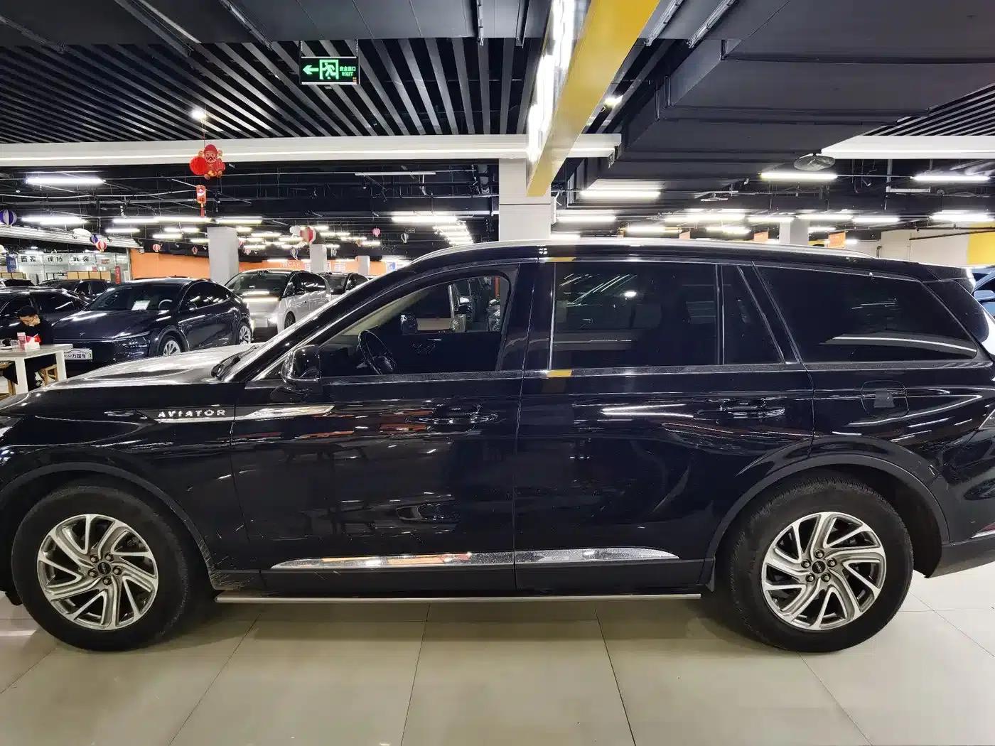2021 Aviator 3.0T V6 AWD Premium Edition — миниатюра 3