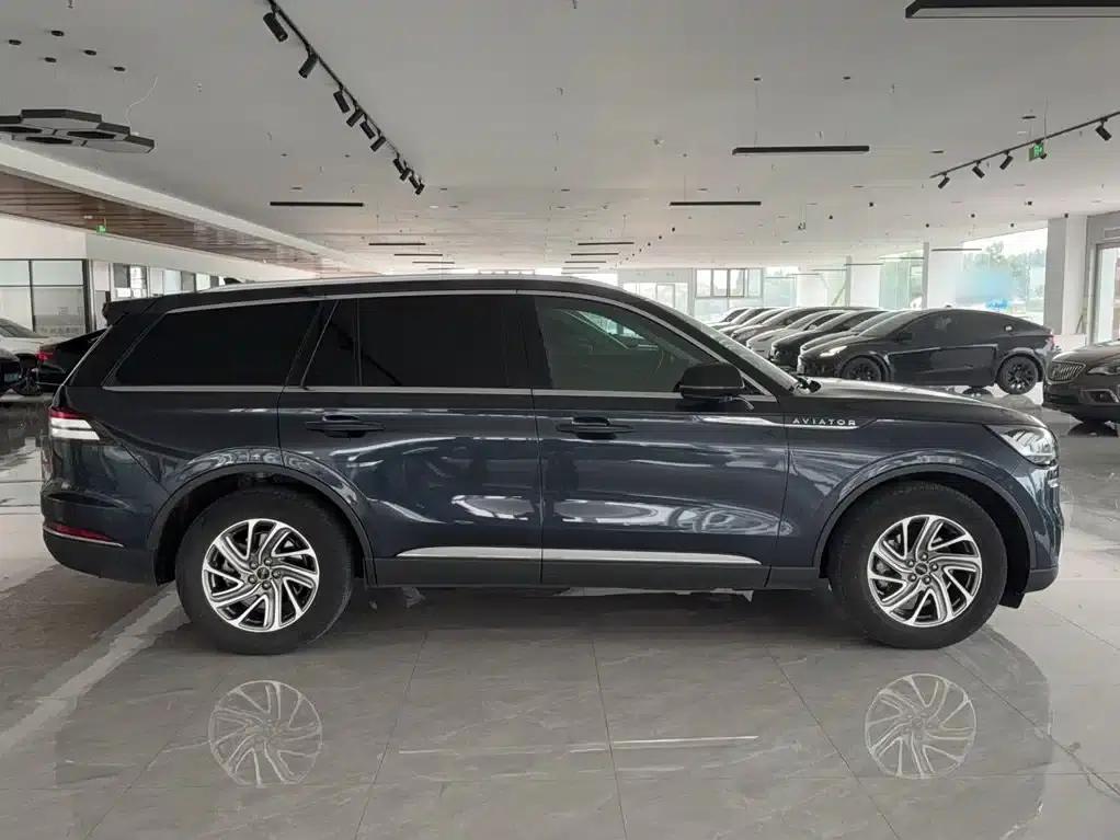 2020 Aviator 3.0T V6 AWD Premium Edition — миниатюра 11