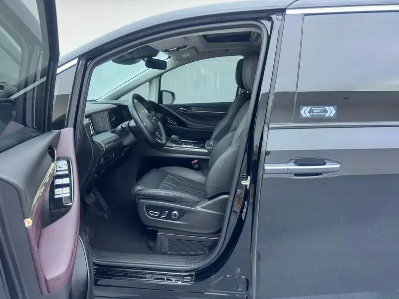 Trumpchi M8 2024 Master Series 2.0TGDI Supreme Edition — миниатюра 17