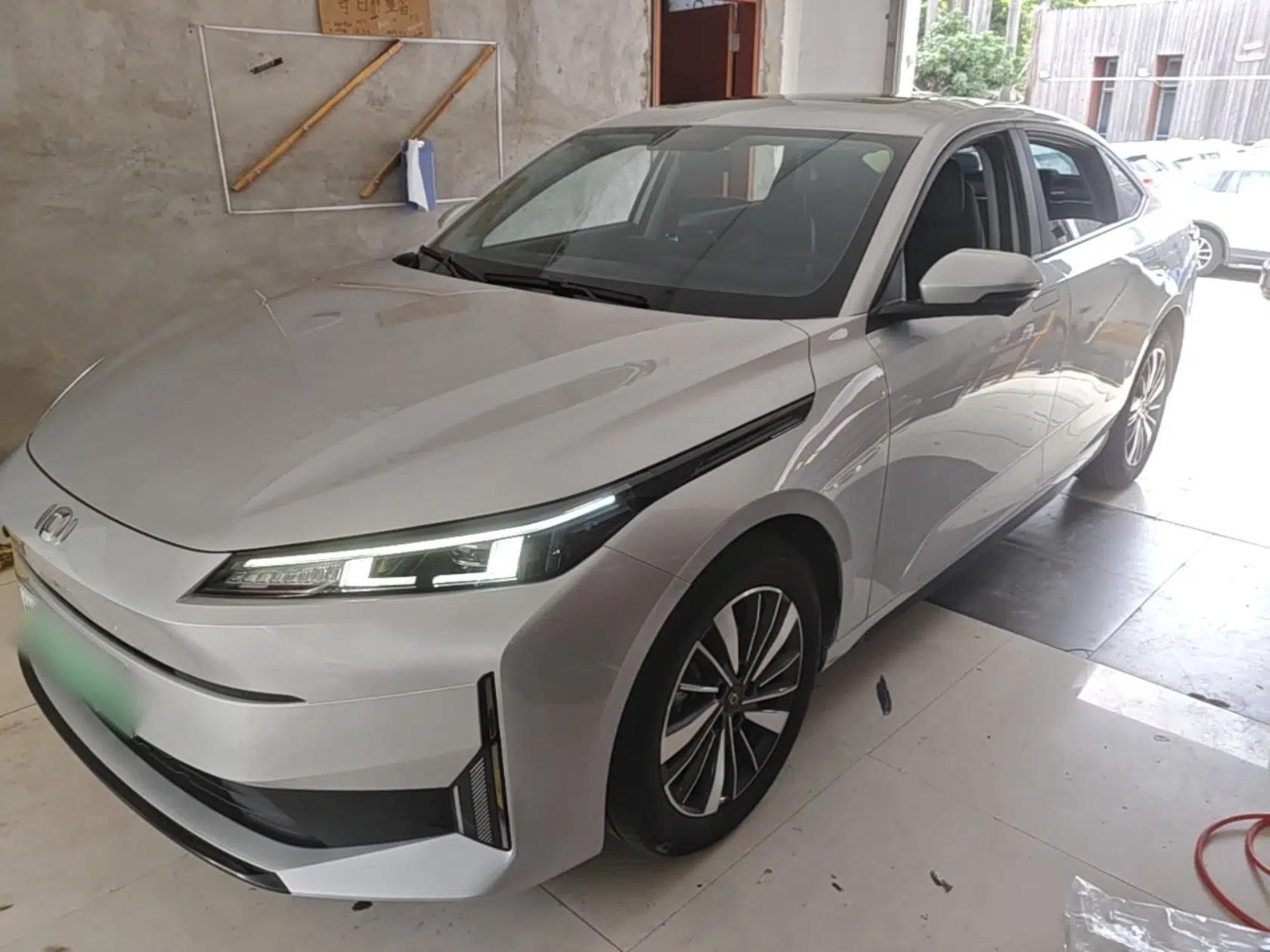 CHANGAN NEVO A05 2024 Truly Delicious Version 70" Beyond-Grade Edition — миниатюра 1