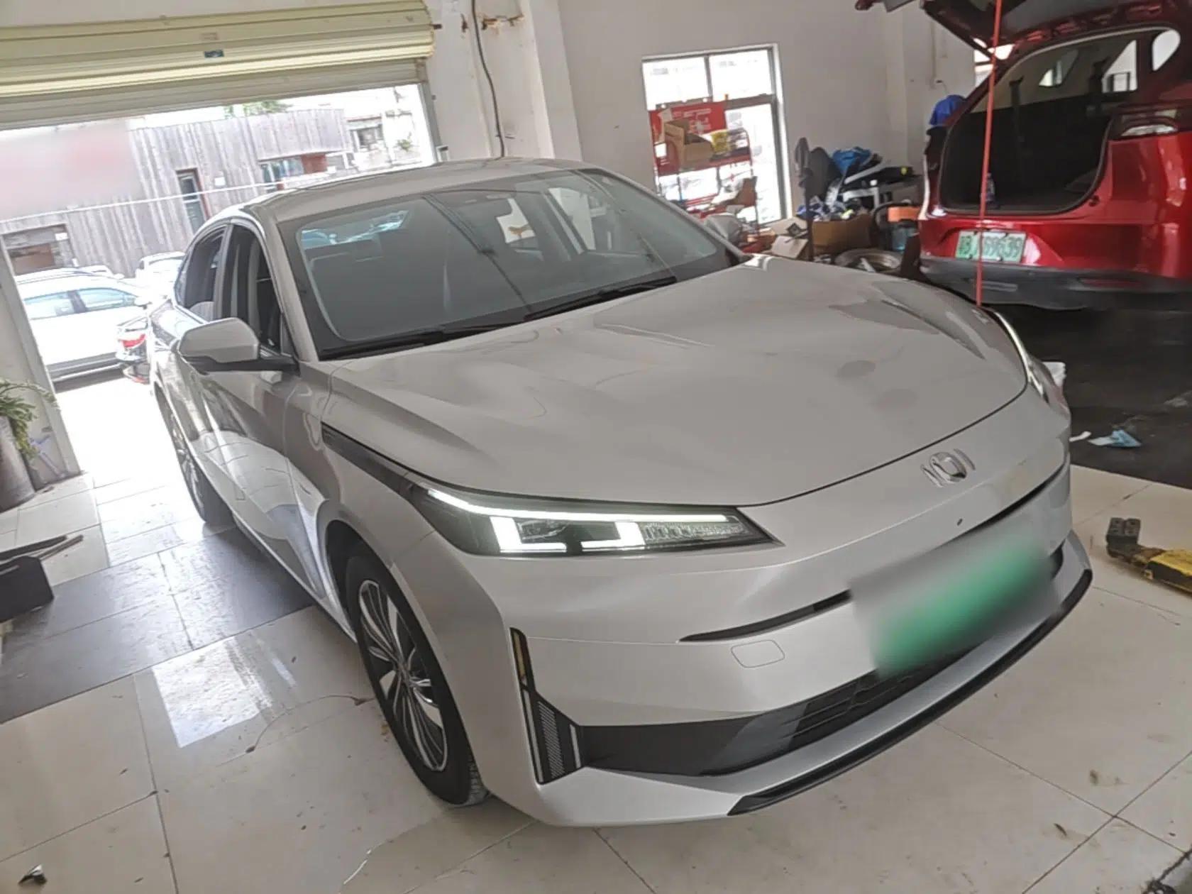 CHANGAN NEVO A05 2024 Truly Delicious Version 70" Beyond-Grade Edition — миниатюра 3