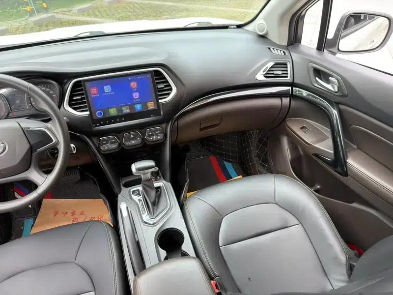 Trumpchi GS4 2015 200T G-DCT Comfort Edition — миниатюра 12