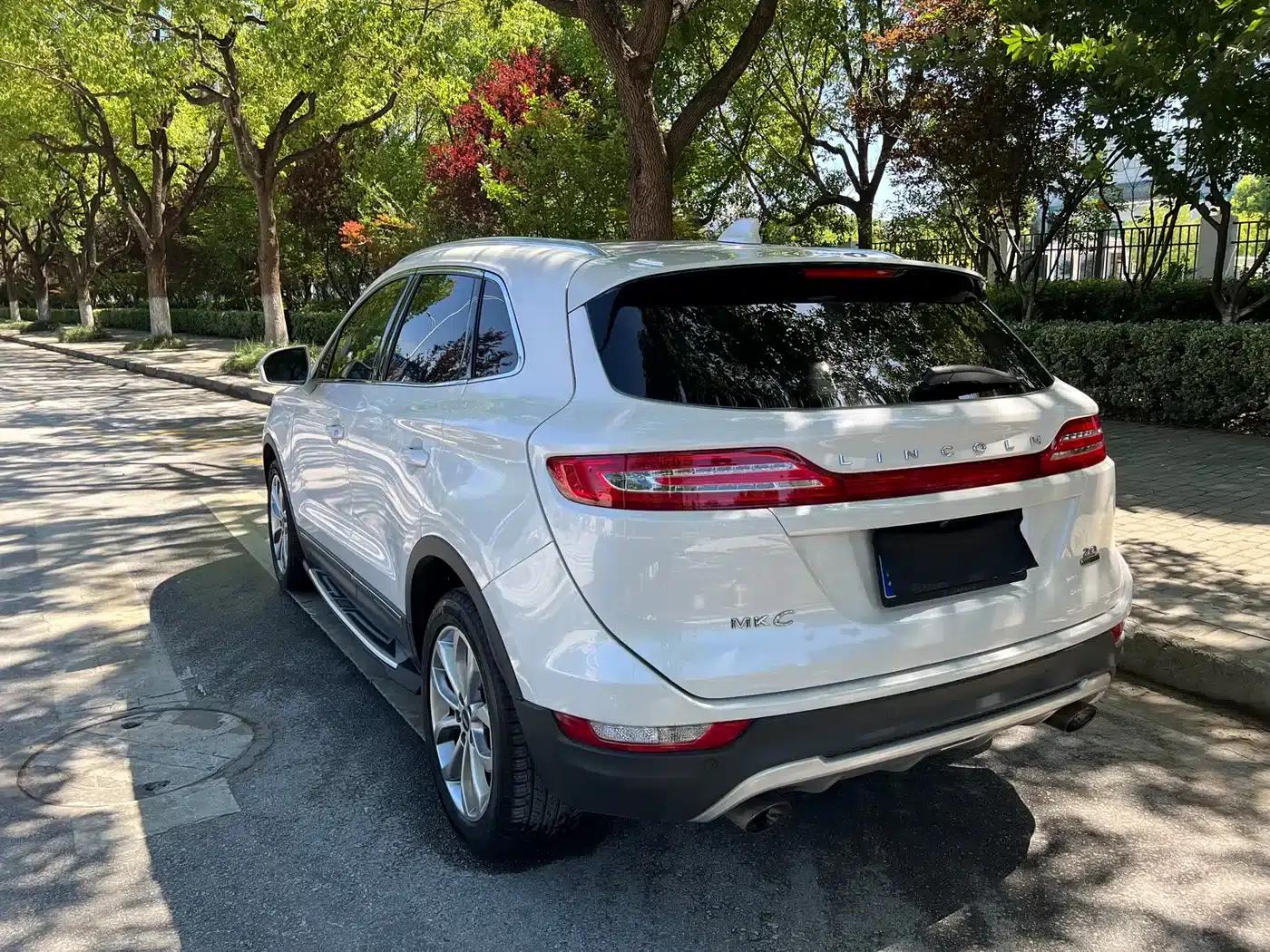 Lincoln MKC 2017 2.0T AWD Premium Edition — миниатюра 5