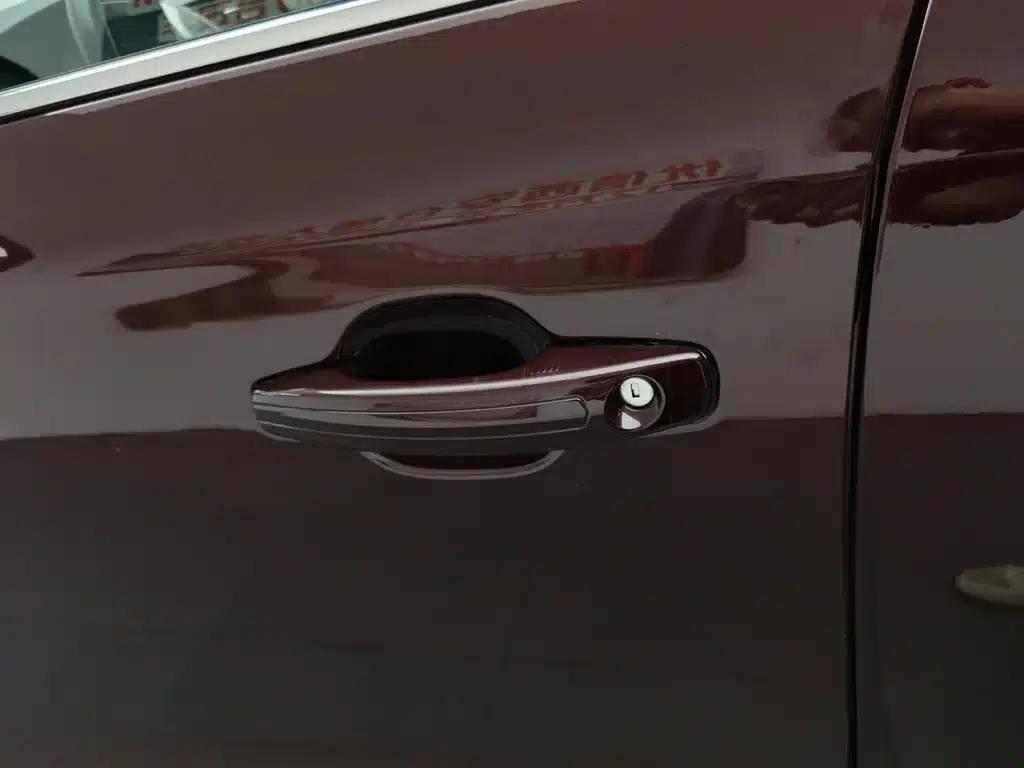 Lincoln MKC 2019 2.0T Two-Wheel Drive Premium Edition (China VI Emission Standard) — миниатюра 18