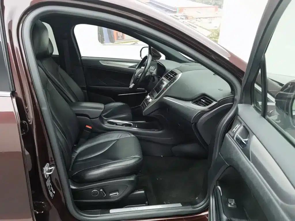 Lincoln MKC 2019 2.0T Two-Wheel Drive Premium Edition (China VI Emission Standard) — миниатюра 23
