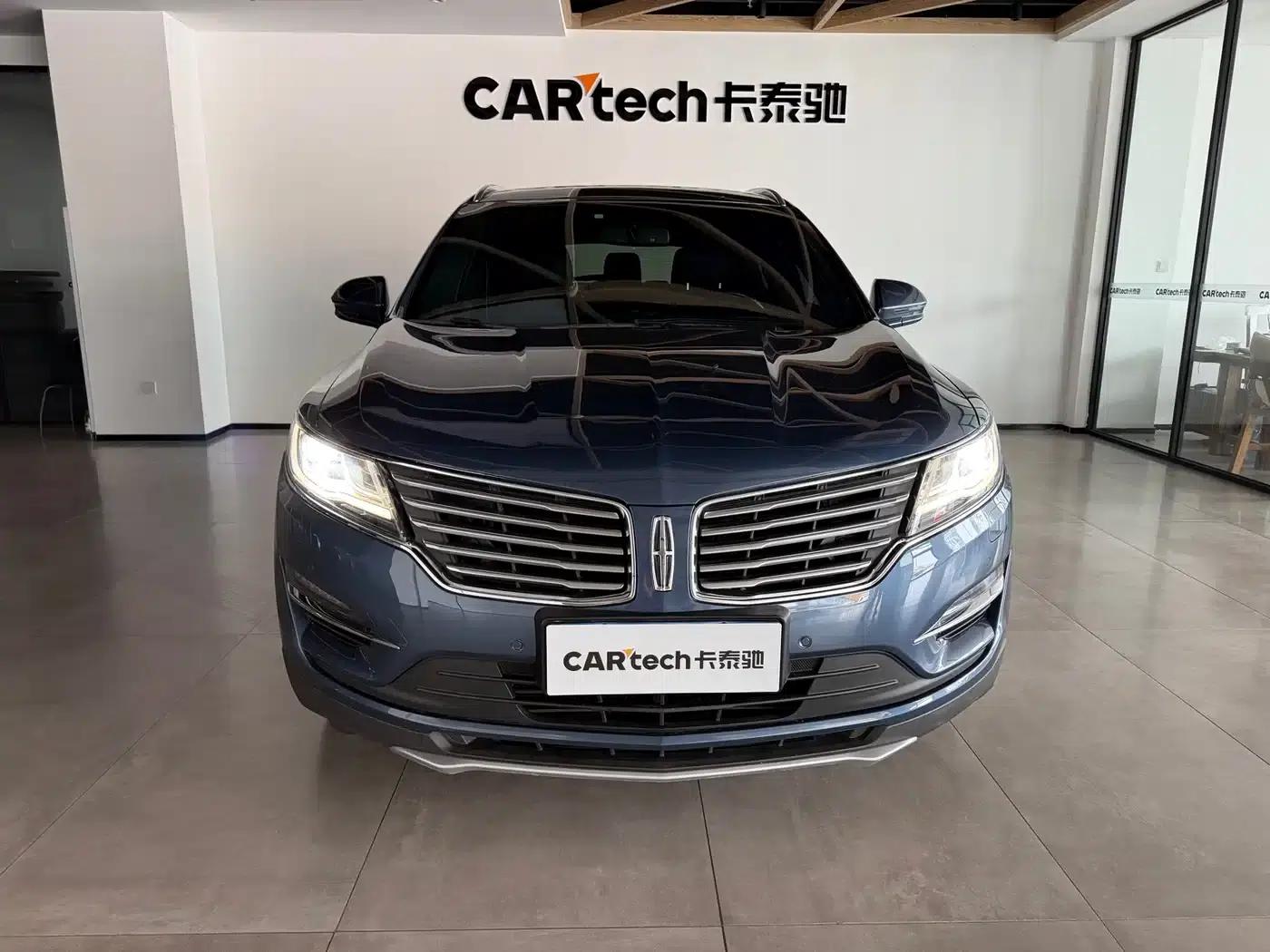 Lincoln MKC 2017 2.0T 2WD Premium Edition — миниатюра 2