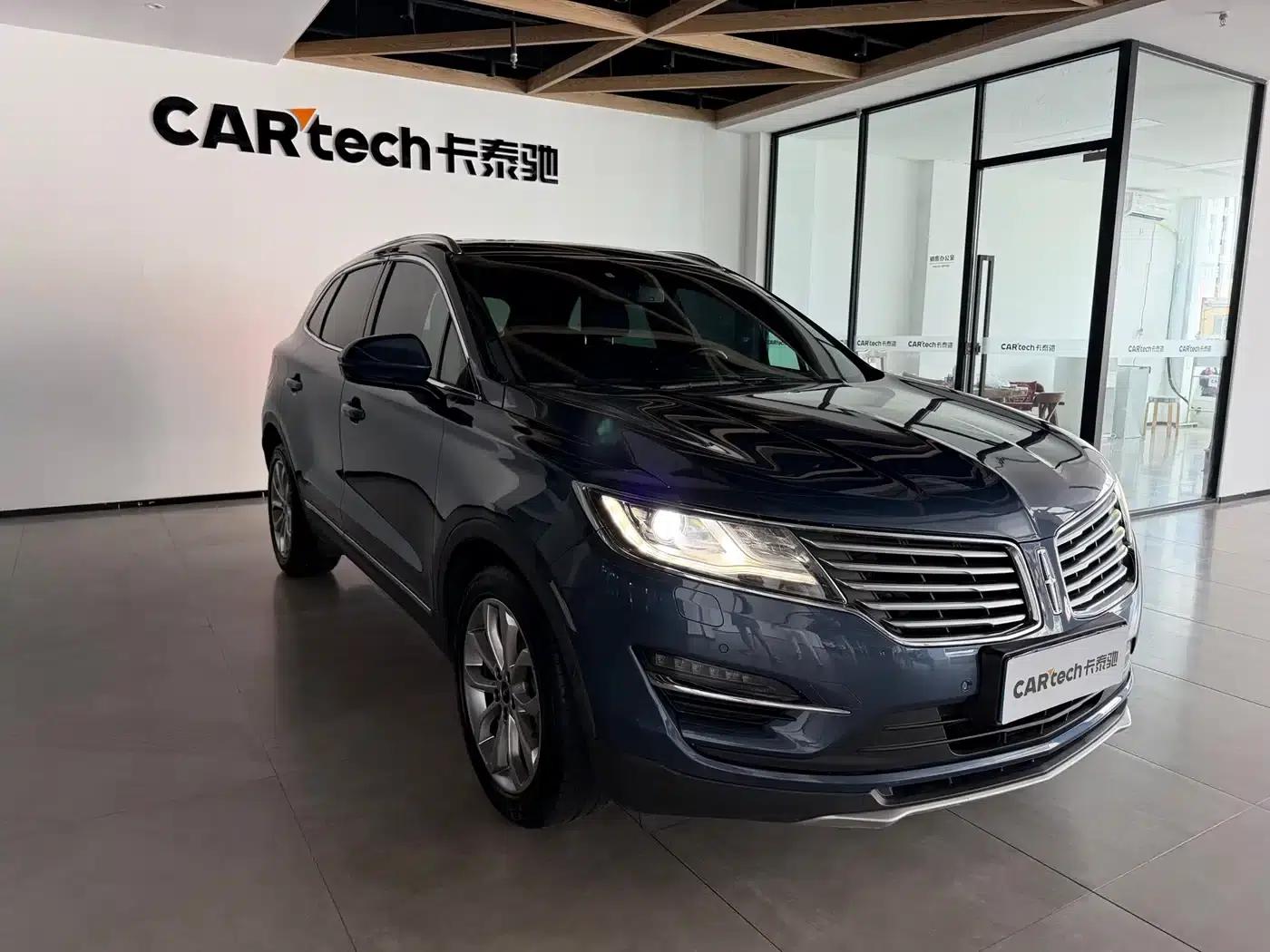 Lincoln MKC 2017 2.0T 2WD Premium Edition — миниатюра 3