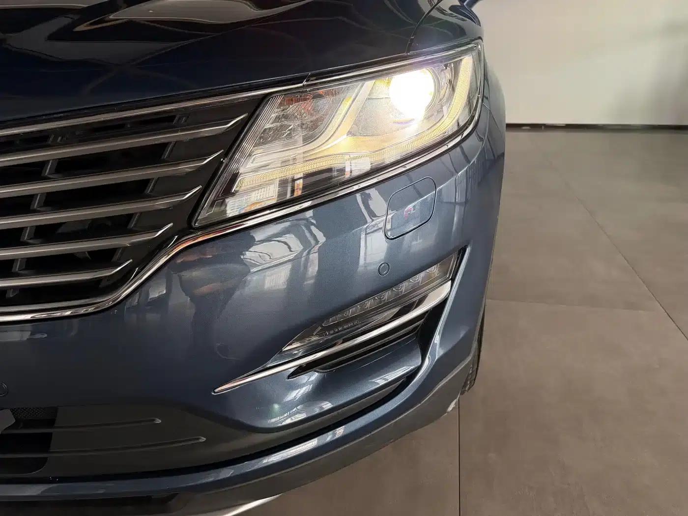 Lincoln MKC 2017 2.0T 2WD Premium Edition — миниатюра 6