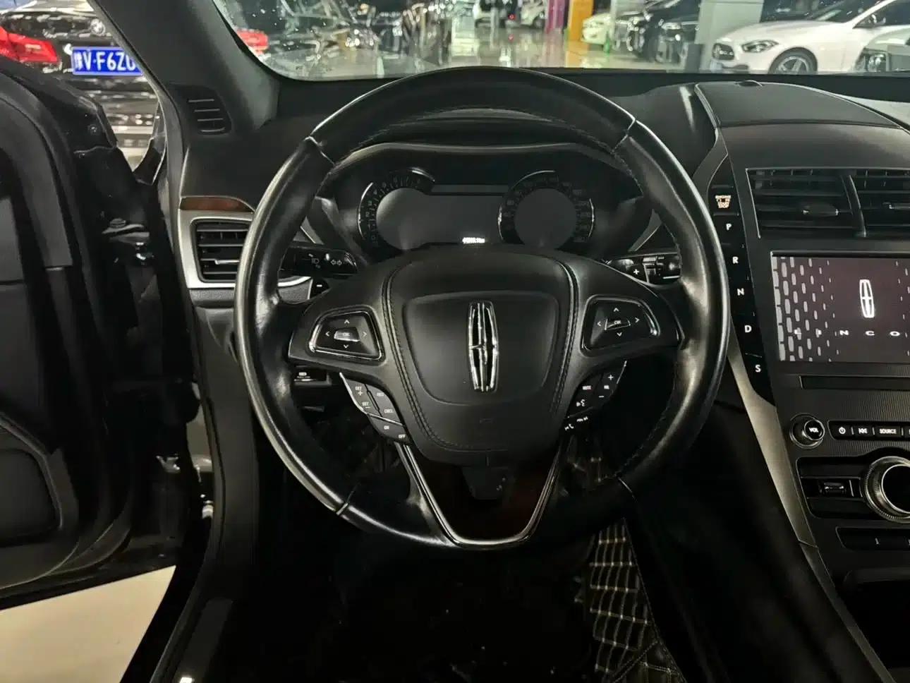 Lincoln MKZ 2019 2.0T Premium Edition (National V Emission Standard) — миниатюра 4