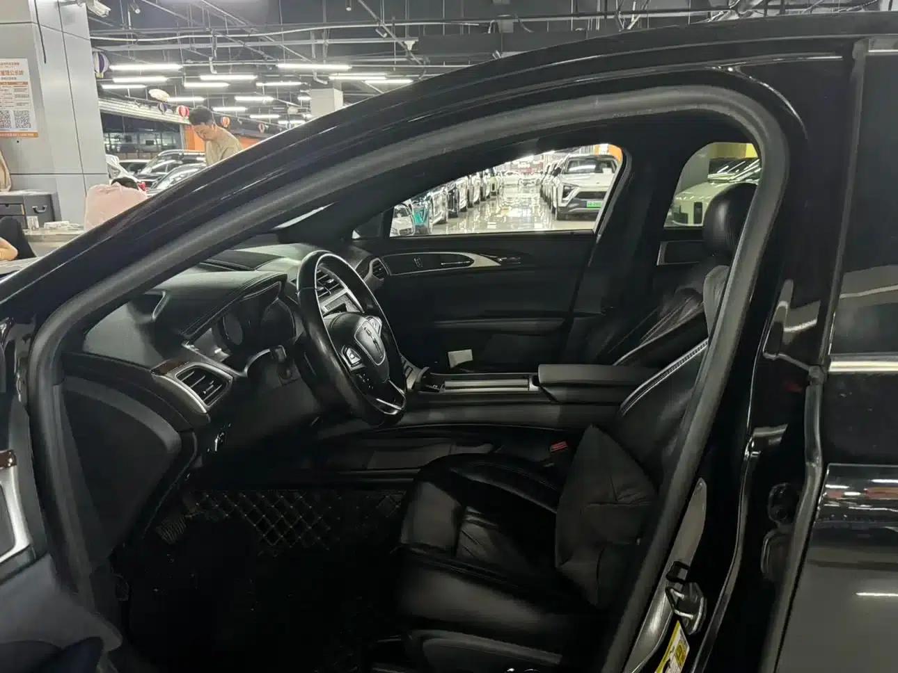Lincoln MKZ 2019 2.0T Premium Edition (National V Emission Standard) — миниатюра 7