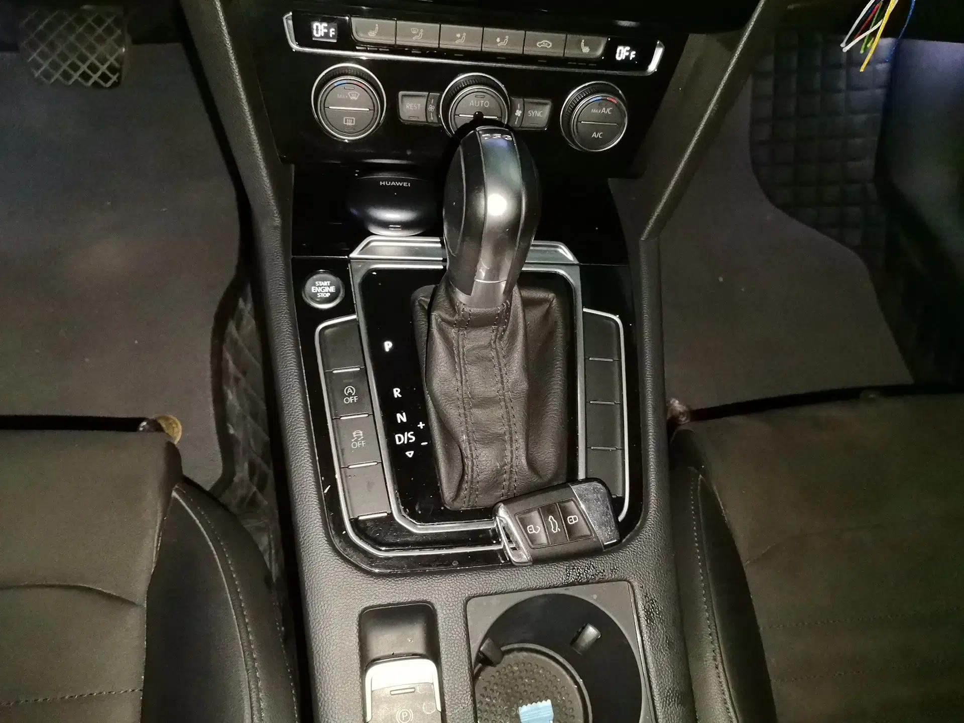Volkswagen Magotan 2017 330TSI DSG Luxury Model — миниатюра 14