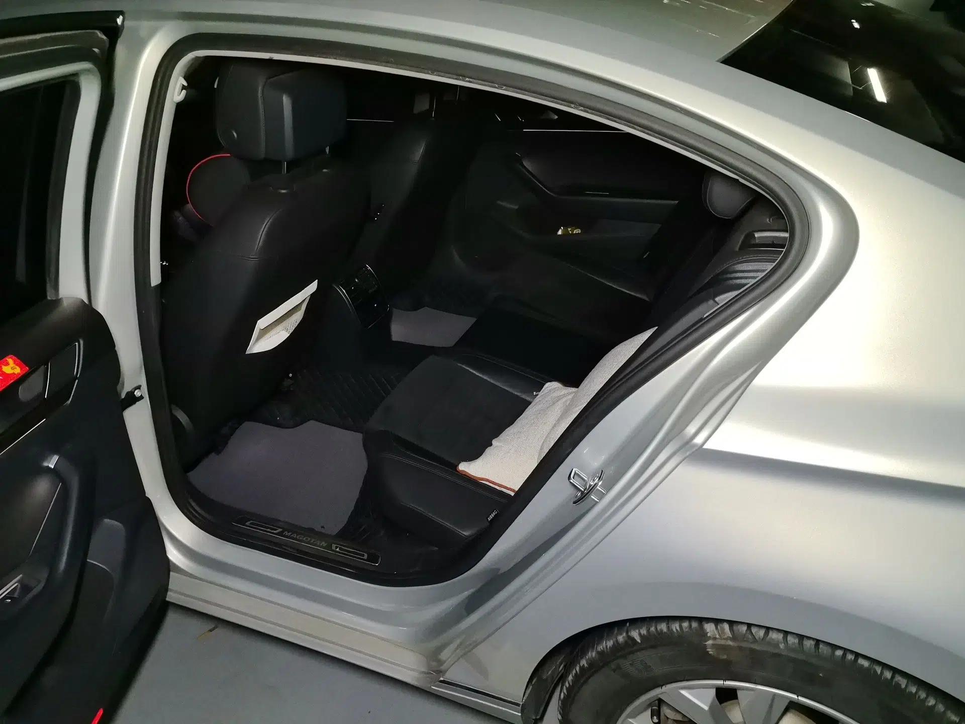 Volkswagen Magotan 2017 330TSI DSG Luxury Model — миниатюра 17