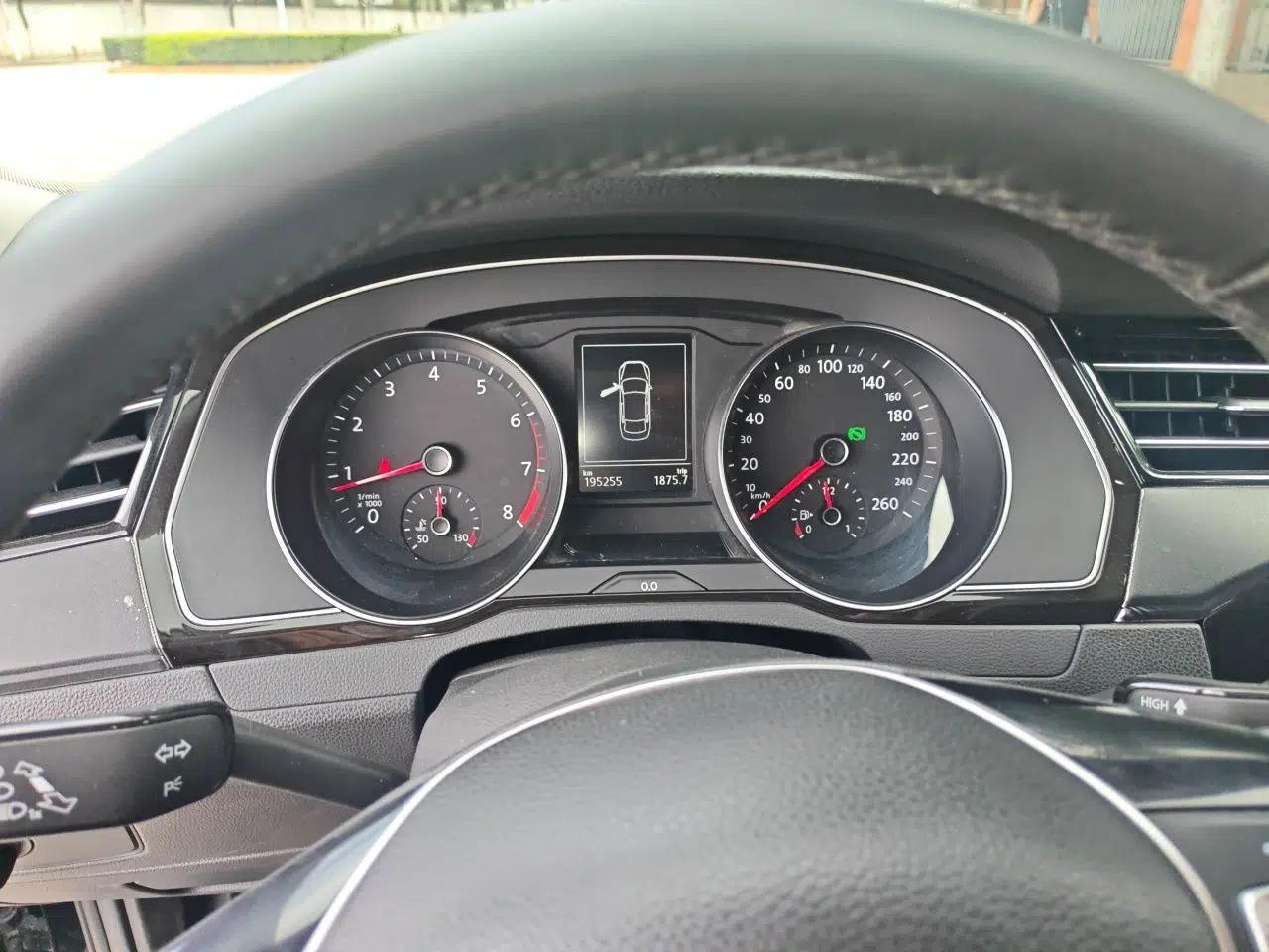 Volkswagen Magotan 2017 280TSI DSG Leading Edition — миниатюра 11