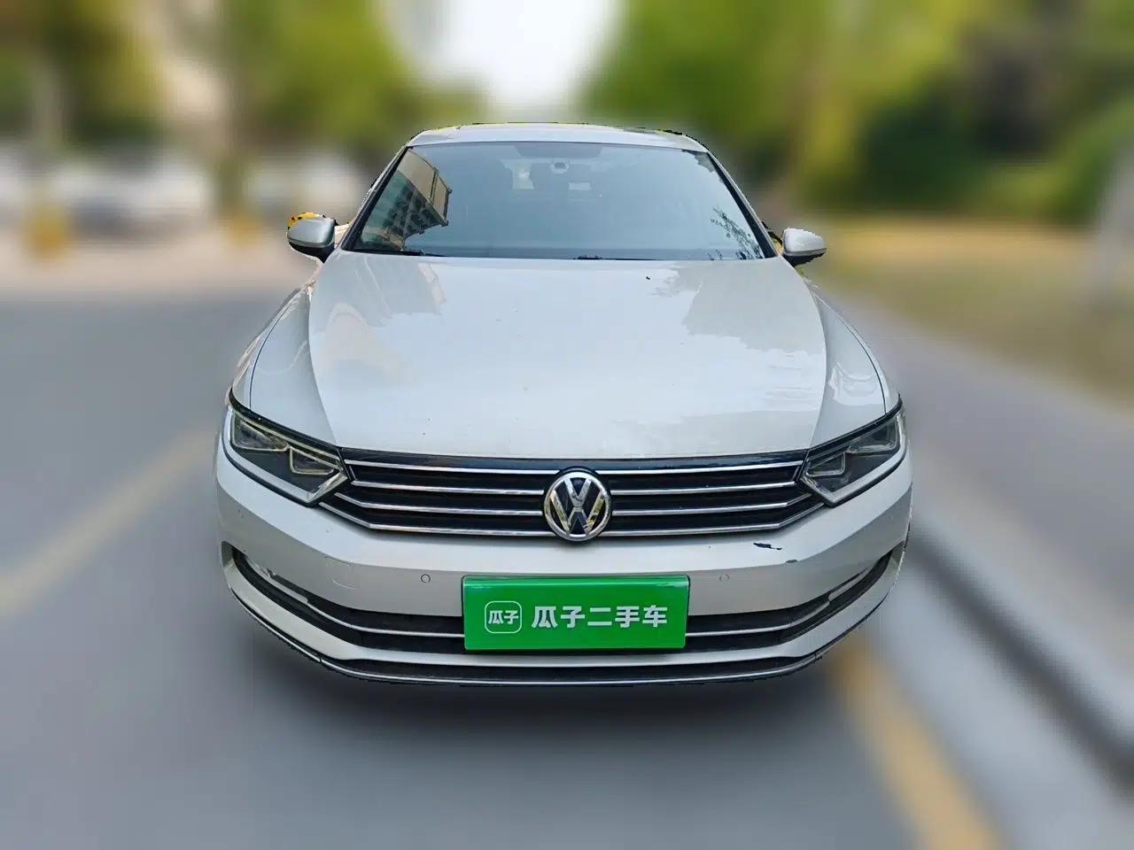 Volkswagen Magotan 2017 330TSI DSG Leading Model — миниатюра 2