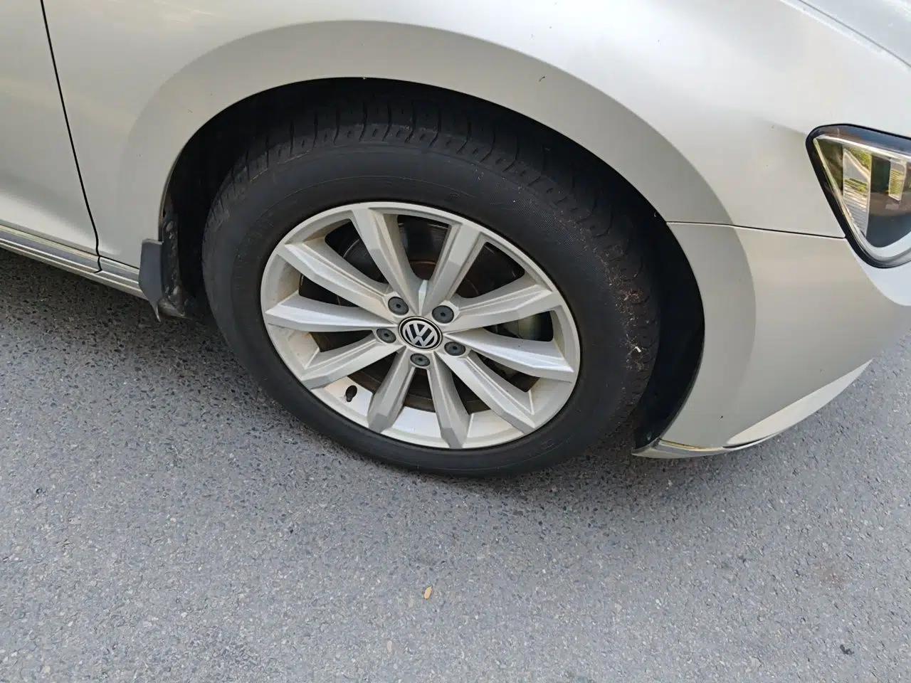 Volkswagen Magotan 2017 330TSI DSG Leading Model — миниатюра 8