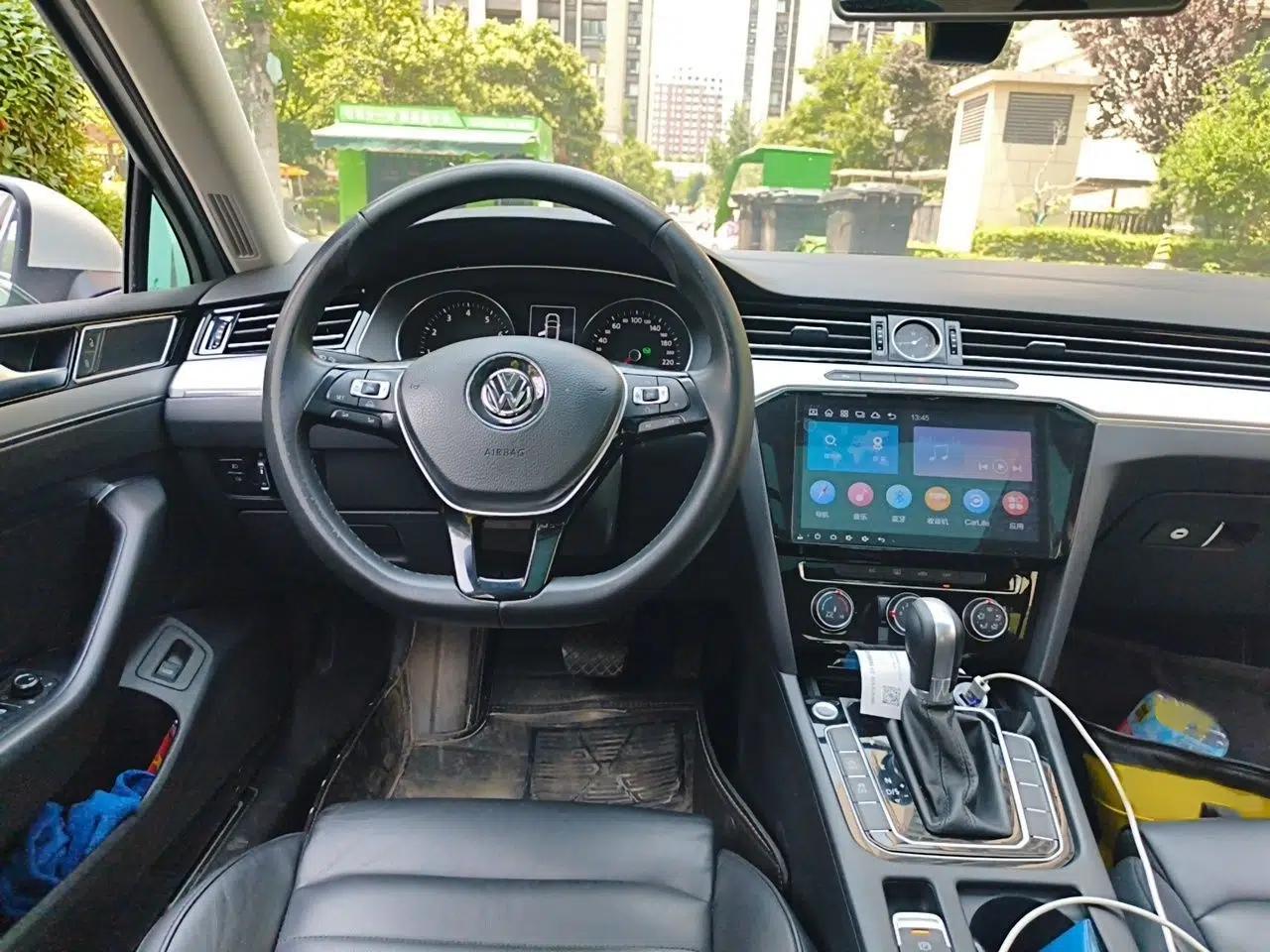 Volkswagen Magotan 2017 330TSI DSG Leading Model — миниатюра 9