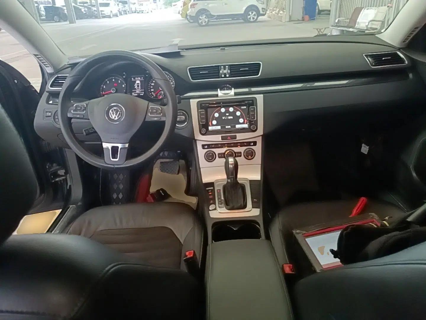 Volkswagen Magotan 2016 1.8TSI Luxury Comfort Model — миниатюра 12