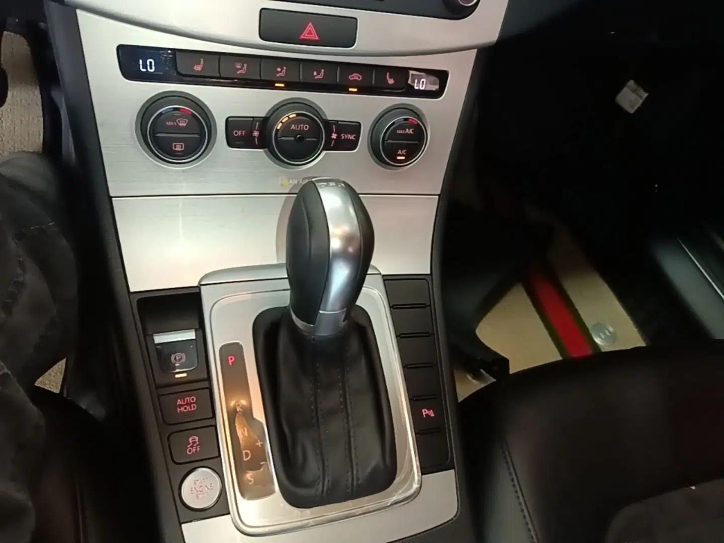 Volkswagen Magotan 2016 1.8TSI Luxury Comfort Model — миниатюра 16