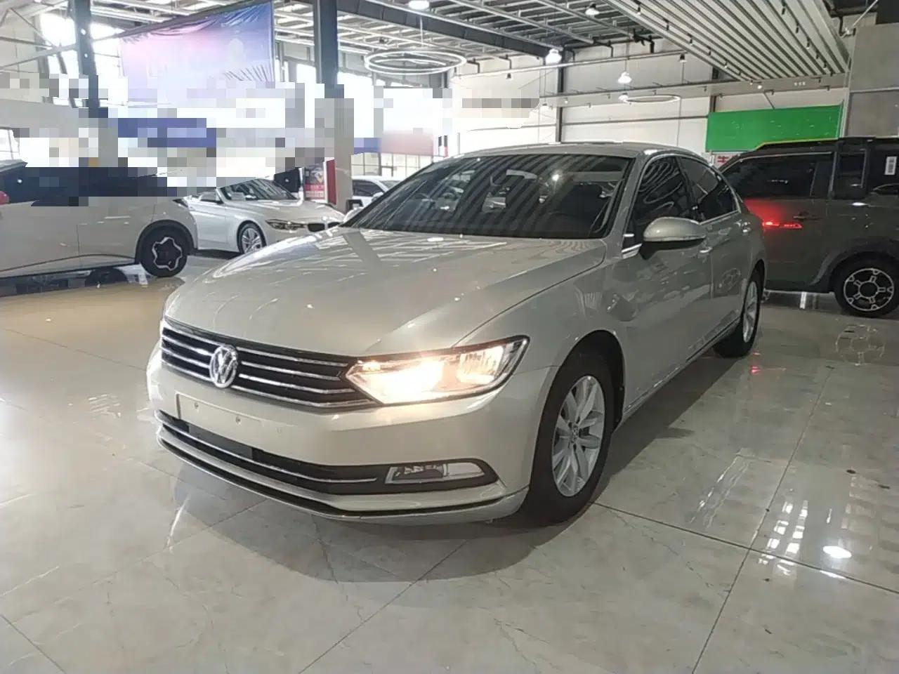 Volkswagen Magotan 2018 280TSI DSG Comfort Model — миниатюра 1