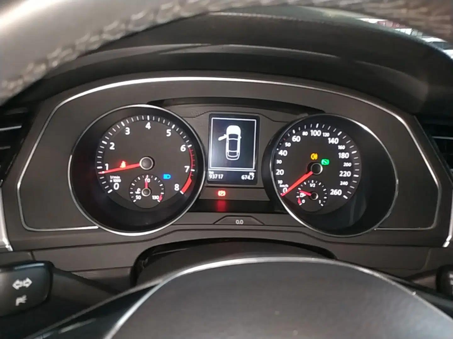 Volkswagen Magotan 2018 280TSI DSG Comfort Model — миниатюра 14