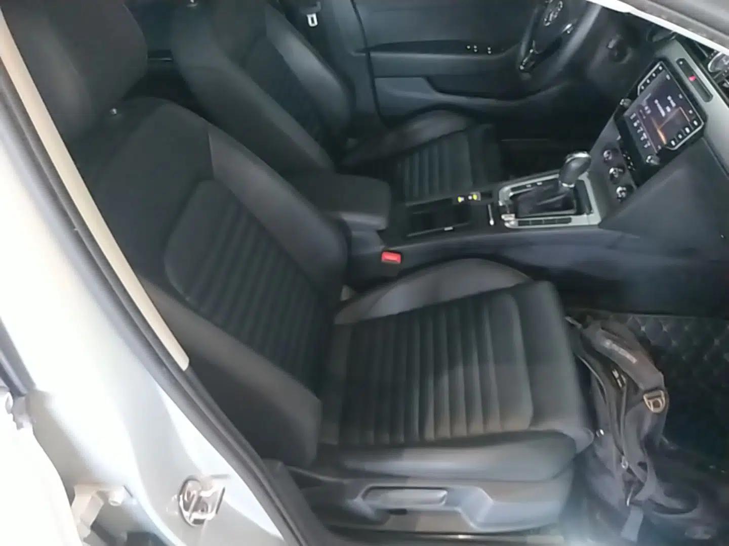Volkswagen Magotan 2018 280TSI DSG Comfort Model — миниатюра 19