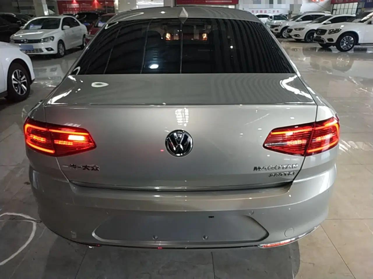 Volkswagen Magotan 2018 280TSI DSG Comfort Model — миниатюра 5