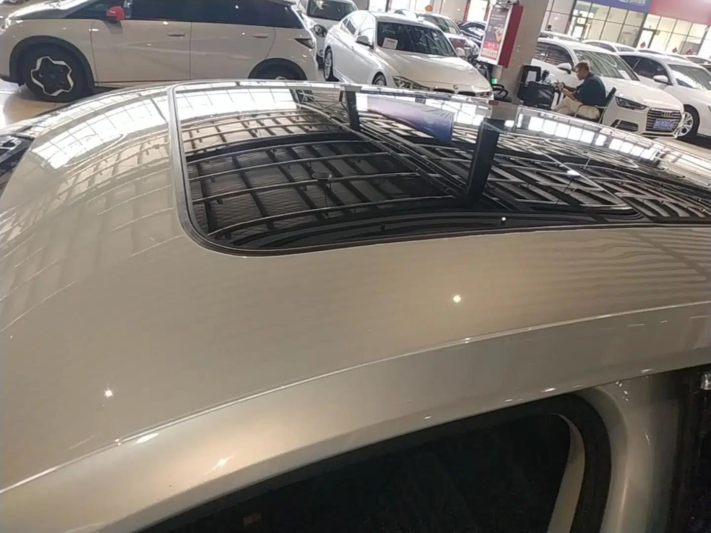 Volkswagen Magotan 2018 280TSI DSG Comfort Model — миниатюра 7