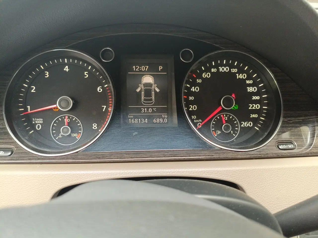 Volkswagen Magotan 2012 Facelift 1.8TSI Prestige Model — миниатюра 12