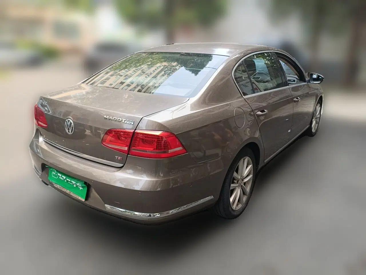 Volkswagen Magotan 2012 Facelift 1.8TSI Prestige Model — миниатюра 6