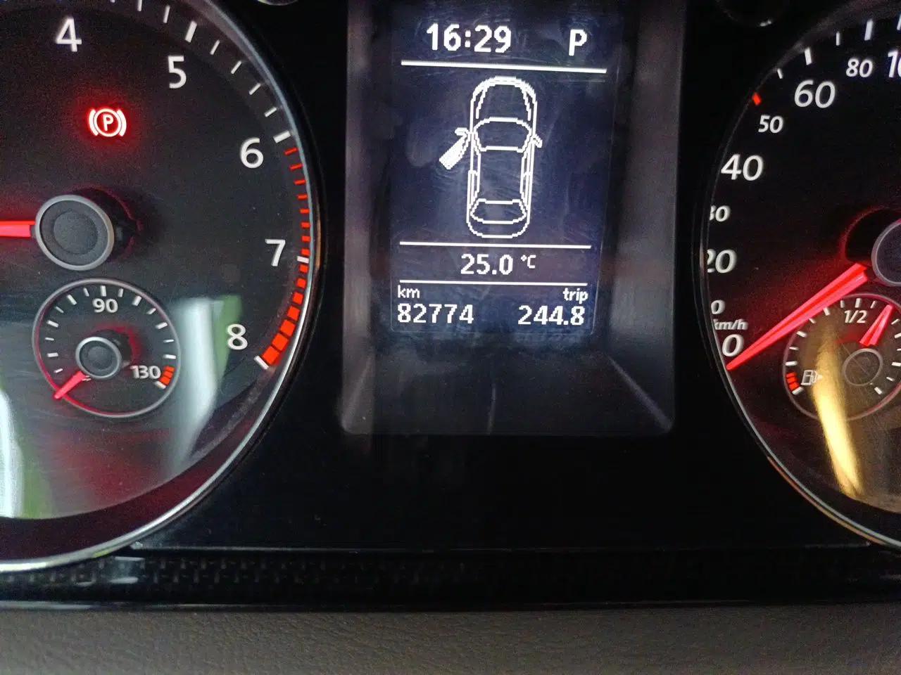 Volkswagen Magotan 2015 Facelift 1.8TSI Luxury Model — миниатюра 12