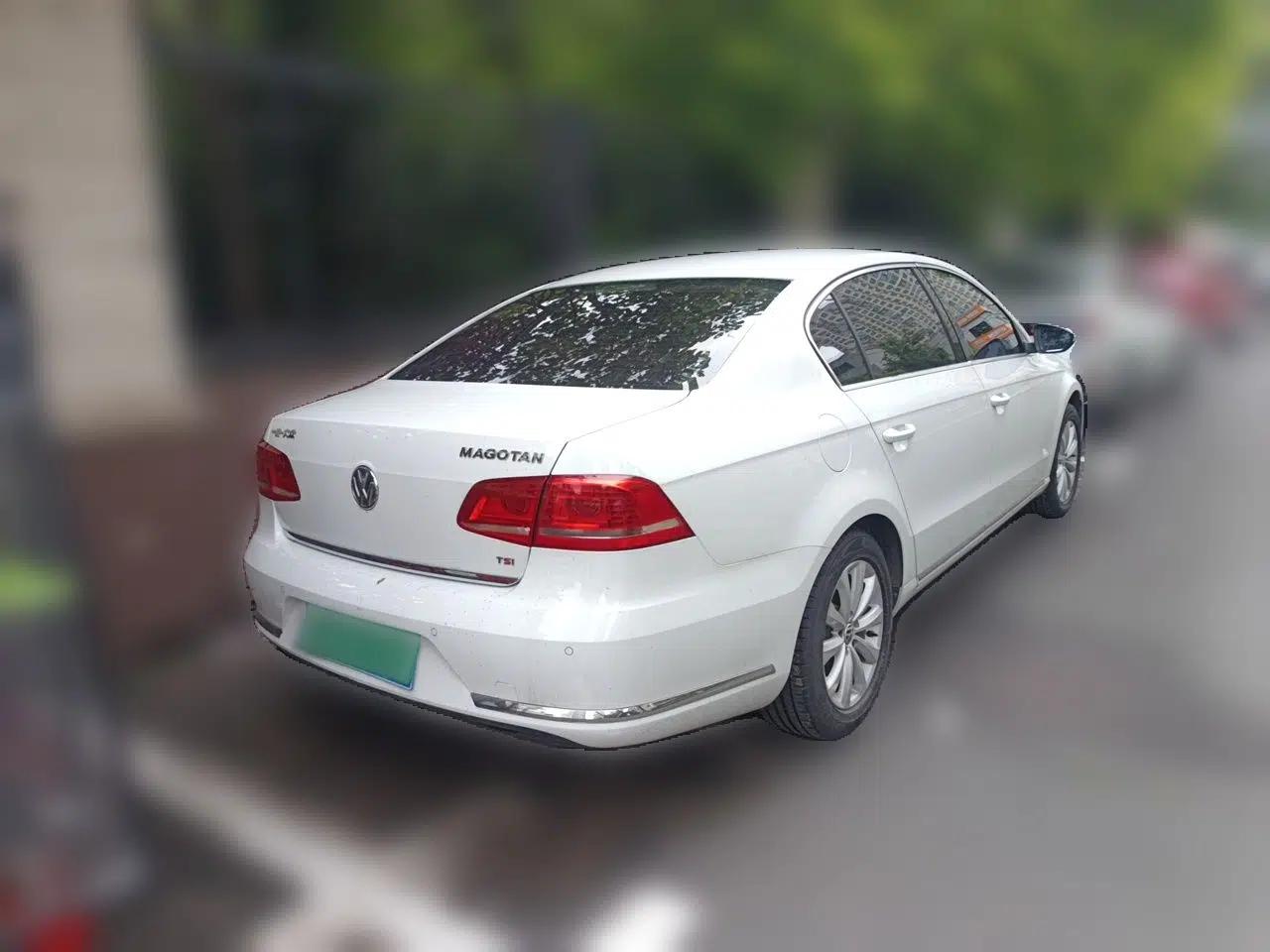 Volkswagen Magotan 2015 Facelift 1.8TSI Luxury Model — миниатюра 6