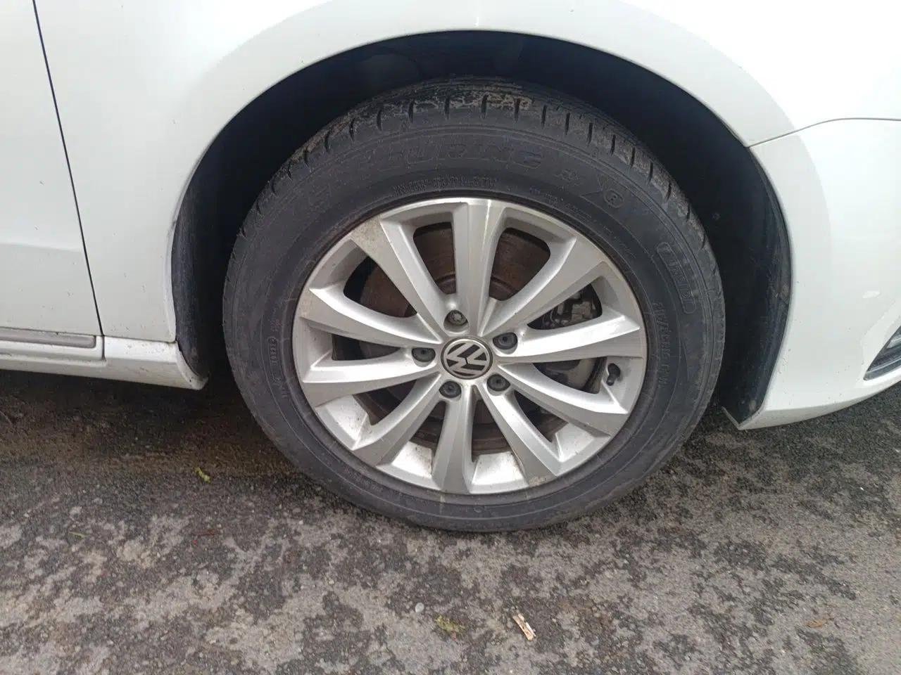 Volkswagen Magotan 2015 Facelift 1.8TSI Luxury Model — миниатюра 8