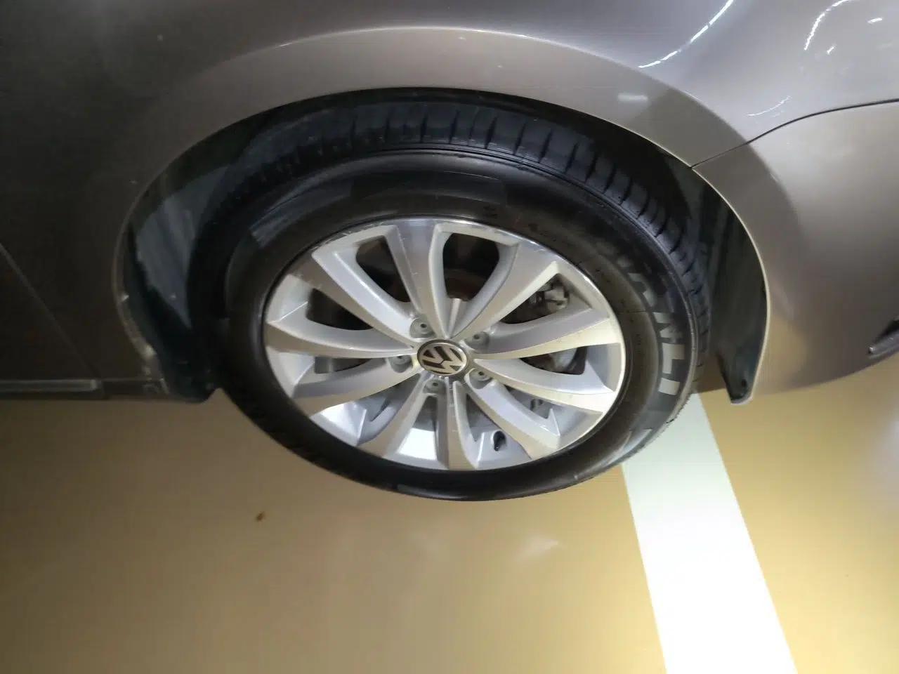 Volkswagen Magotan 2013 1.8TSI Premier Model — миниатюра 8