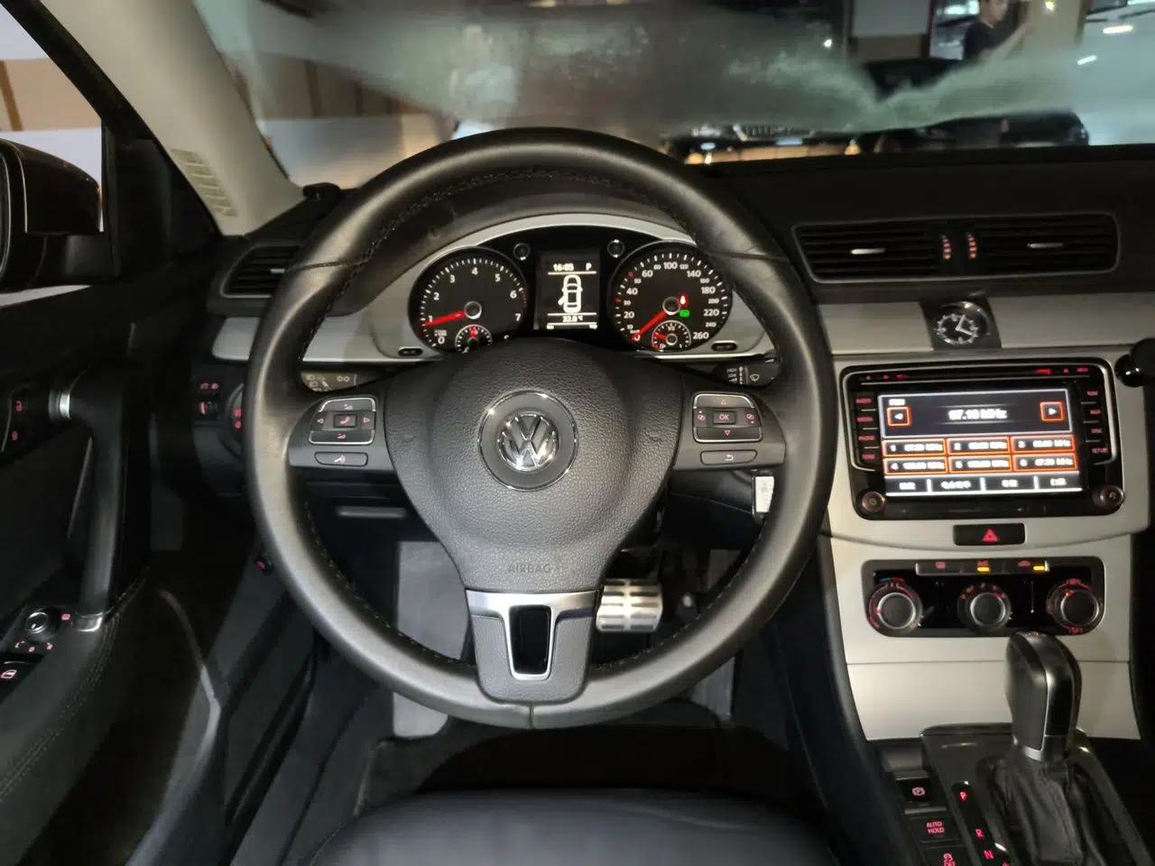 Volkswagen Magotan 2013 1.8TSI Premier Model — миниатюра 10
