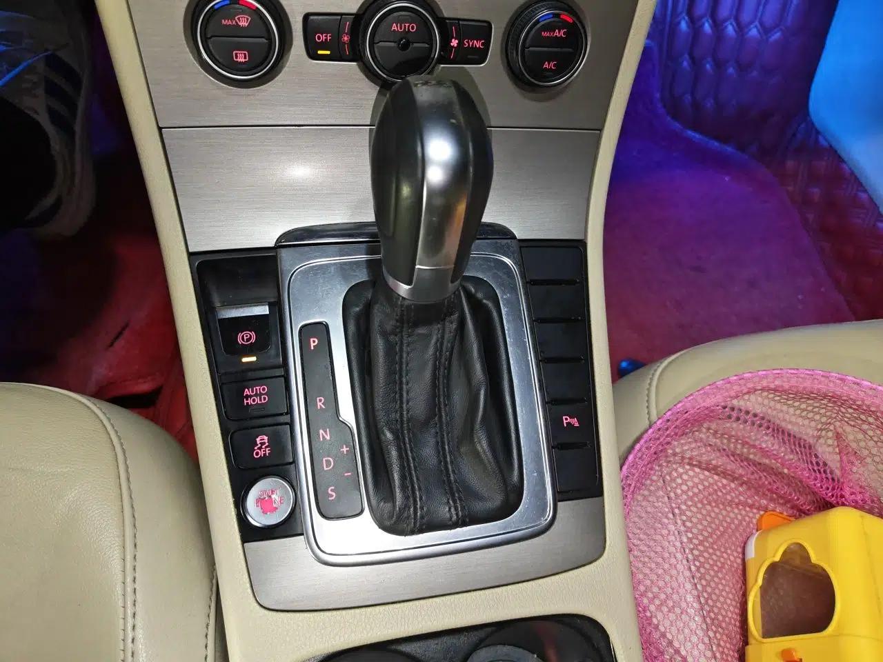 Volkswagen Magotan 2013 1.8TSI Luxury Model — миниатюра 14