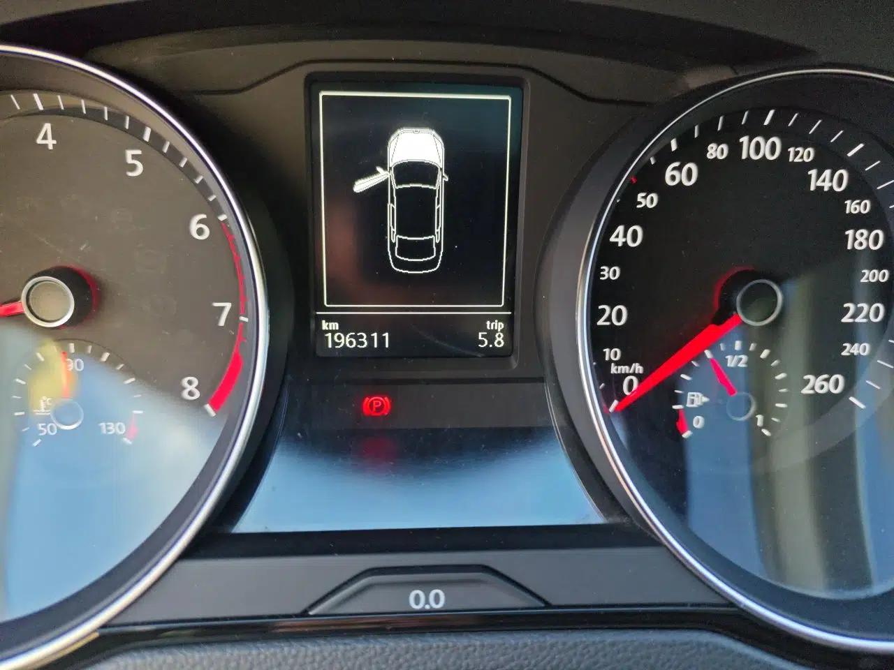 Volkswagen Magotan 2017 380TSI DSG Luxury Model — миниатюра 12