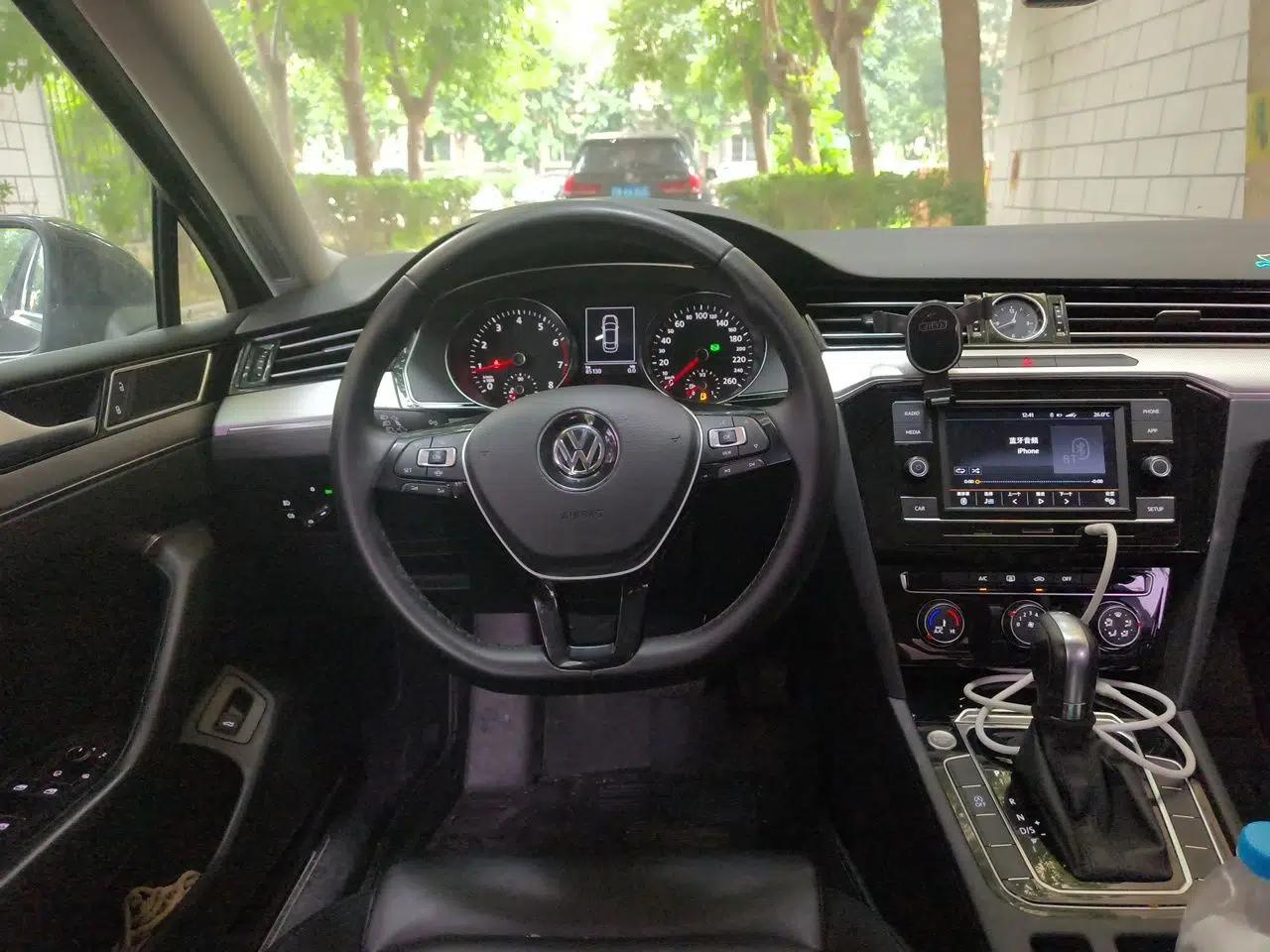 Volkswagen Magotan 2019 330TSI DSG Leading Model China VI Standard — миниатюра 10