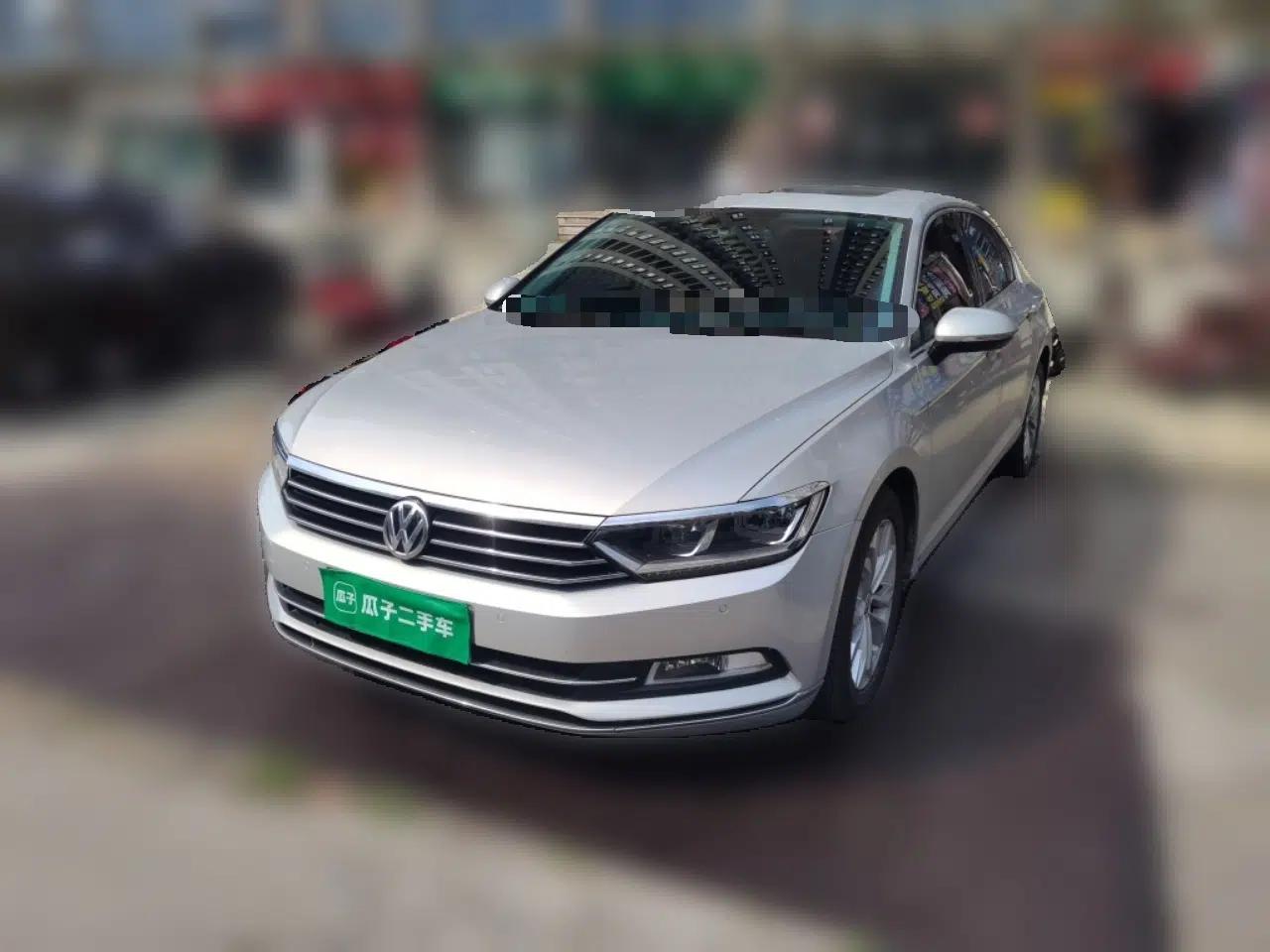 Volkswagen Magotan 2018 Facelift 330TSI DSG Luxury Model — миниатюра 1